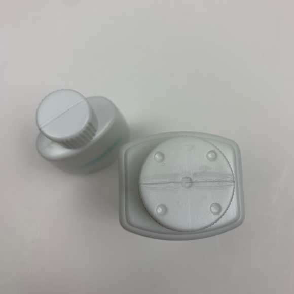 American Girl Bitty Baby The Pleasant Company Original 2002 Bitty Baby Bottles - Picture 4 of 6